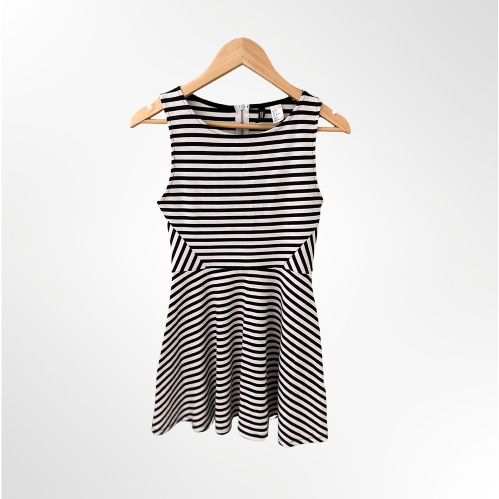 H&M Divided Black and White Striped Skater Dress Size 8